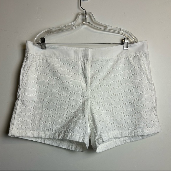 Vineyard Vines Women White Eyelet Shorts Plus 16 Old Money Country club Classic - Picture 3 of 16